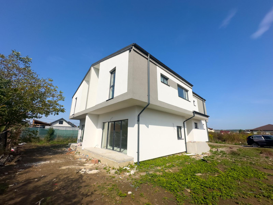Casa tip duplex 150mp utili 4 camere 3 bai Finisat Jucu Km 17