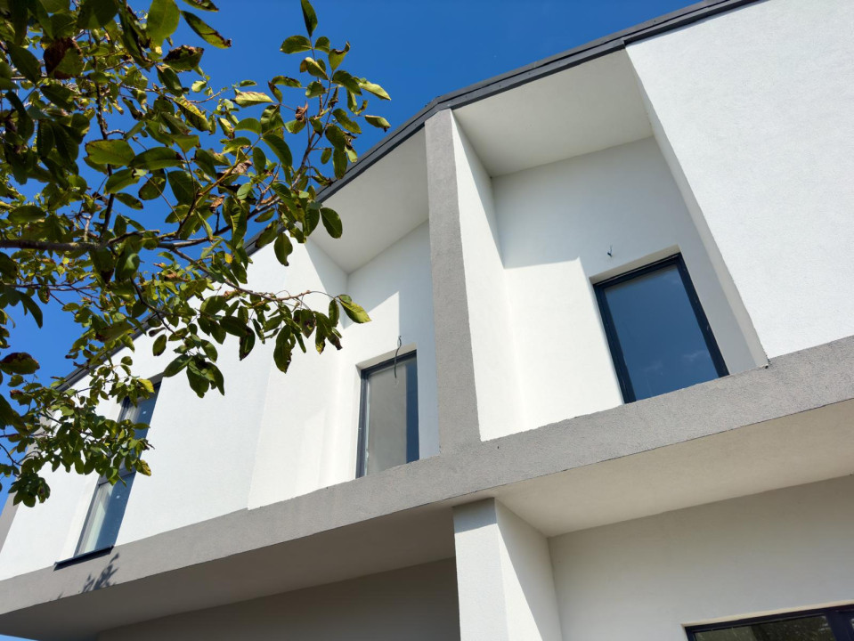 Casa tip duplex 150mp utili 4 camere 3 bai Finisat Jucu Km 17
