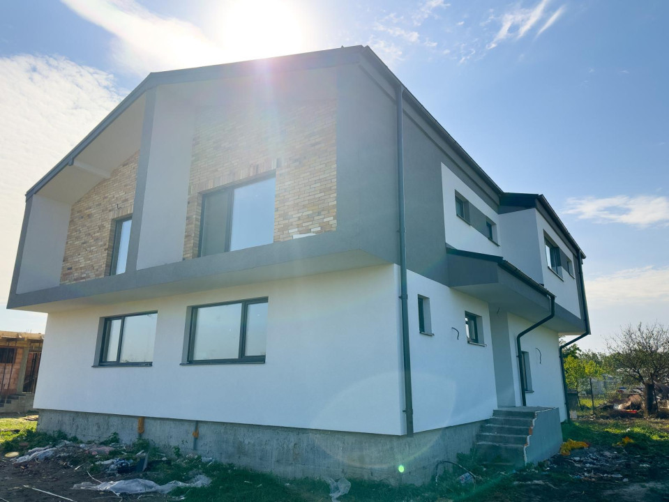 Casa tip duplex 150mp utili 4 camere 3 bai Finisat Jucu Km 17