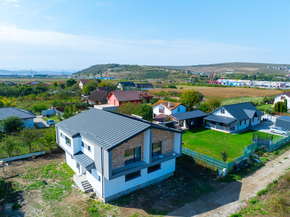 Casa tip duplex 150mp utili 4 camere 3 bai Finisat Jucu Km 17