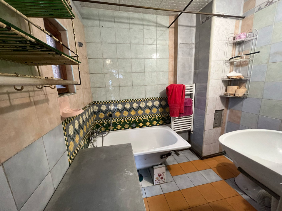 Casa 2 camere, 70mp, 130mp teren, BT ARENA