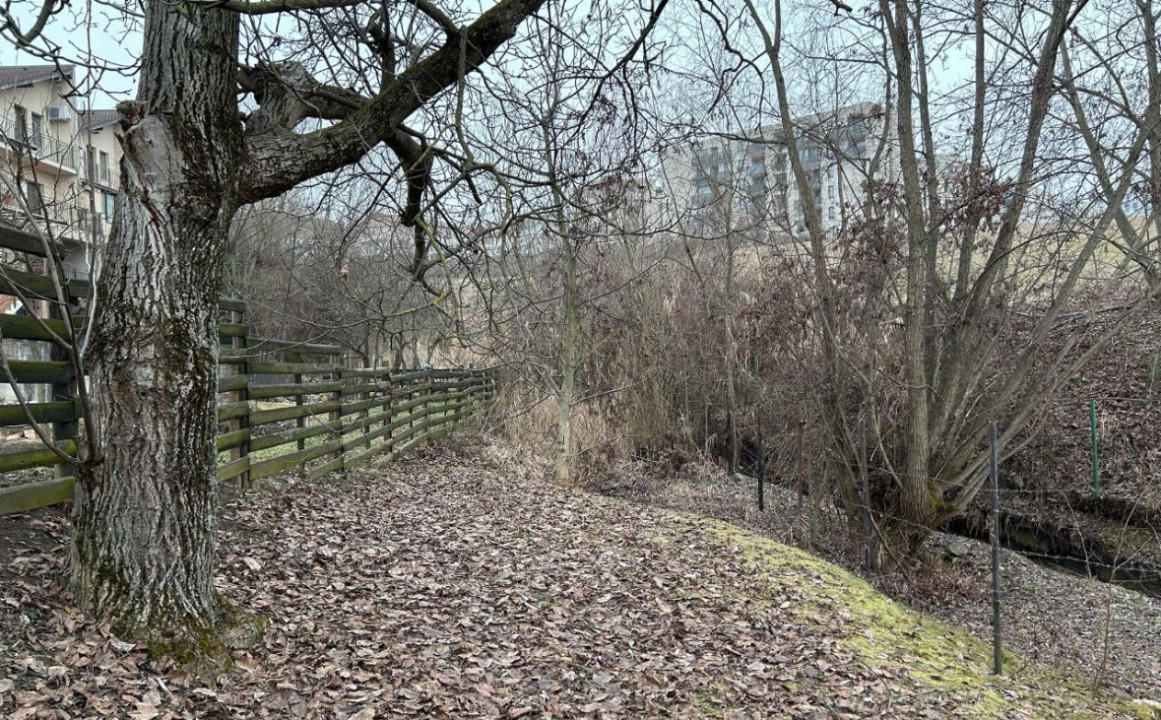 Teren intravilan cu casa demolabila 560 mp AUTORIZAT , Andrei Muresanu