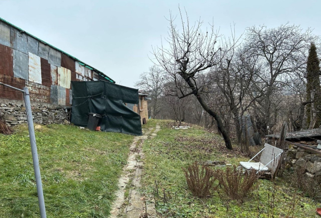 Teren intravilan cu casa demolabila 560 mp AUTORIZAT , Andrei Muresanu