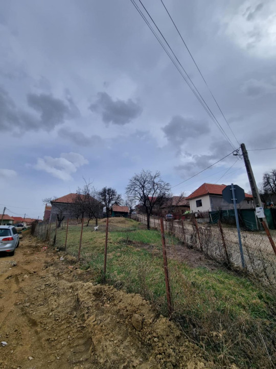 Casă individuală, 187 mp utili, teren 1242 mp, sat Gheorgheni