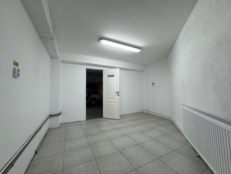 Spațiu comercial, 229 mp utili, rampă acces auto, zona Iulius Mall