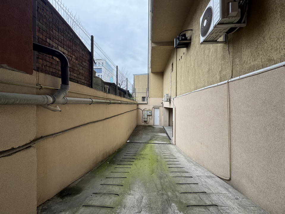 Spațiu comercial, 229 mp utili, rampă acces auto, zona Iulius Mall