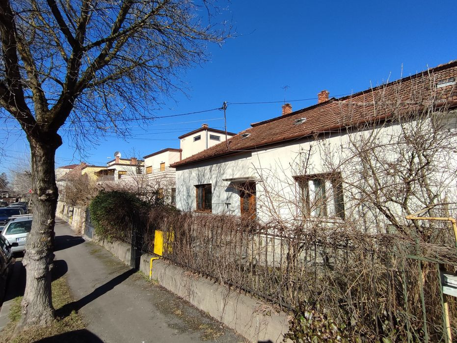 Casa individuala cu CF,5 camere, 150mp utili,teren 614mp,Zona Andrei Muresan 