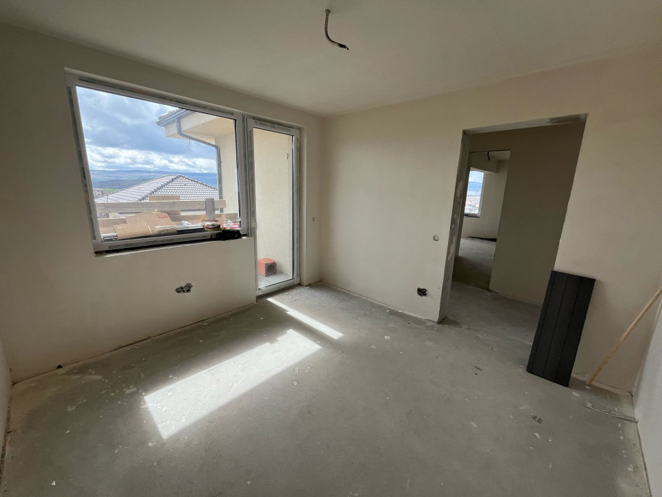 Casa individuala, 5 camere , 137mp uitli cu 415mp de teren. Dezmir