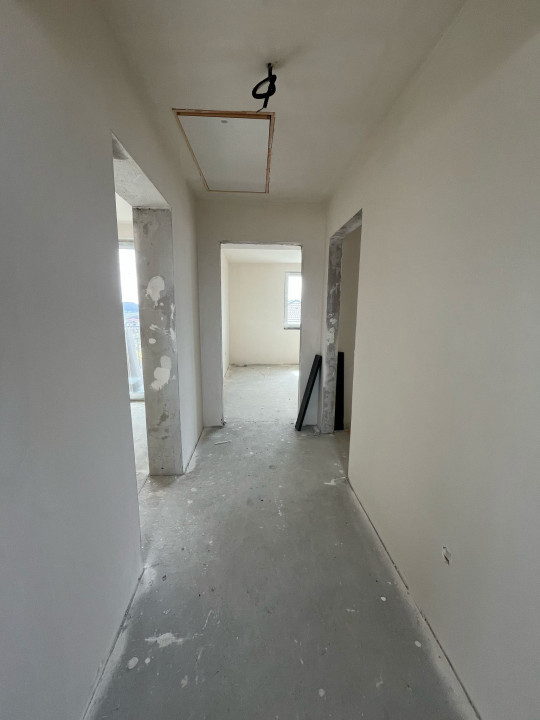 Casa individuala, 5 camere , 137mp uitli cu 415mp de teren. Dezmir