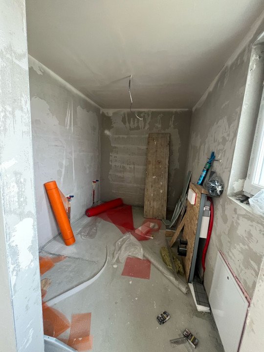 Casa individuala, 5 camere , 137mp uitli cu 415mp de teren. Dezmir