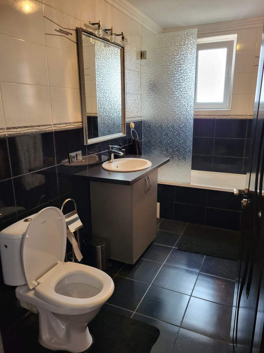 Apartament de 3 camere pe doua nivele, 79mp,  Zona Eroilor