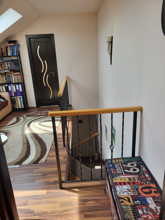 Apartament de 3 camere pe doua nivele, 79mp,  Zona Eroilor