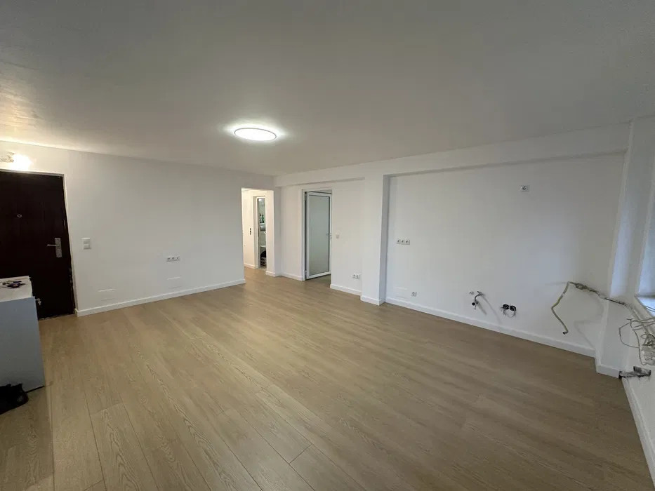 Apartament cu 2 camere, 50 mp, finisat, cu parcare, zona Campului