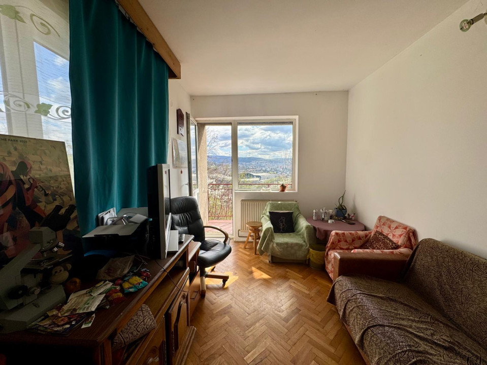 Casă 140 mp utili, teren 928 mp, zona Parcul Cetățuia, cartier Gruia