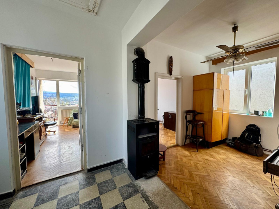 Casă 140 mp utili, teren 928 mp, zona Parcul Cetățuia, cartier Gruia