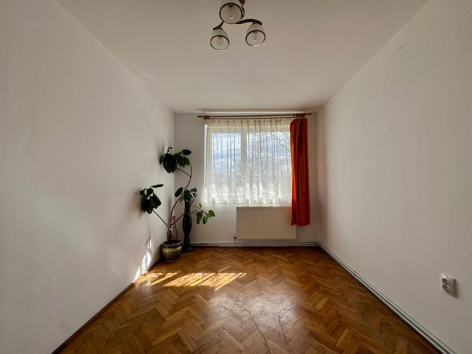 Casă 140 mp utili, teren 928 mp, zona Parcul Cetățuia, cartier Gruia