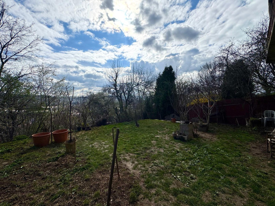 Casă 140 mp utili, teren 928 mp, zona Parcul Cetățuia, cartier Gruia