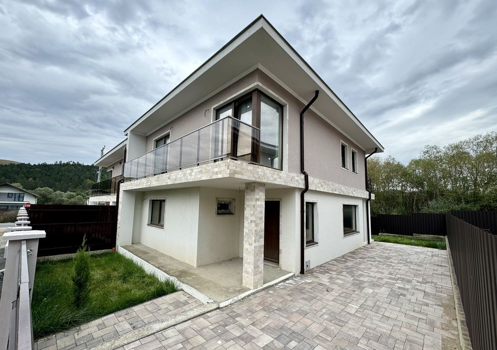 Oportunitate! Casa Semifinisata, 6 camere, 161mp, 3 minute de Floresti