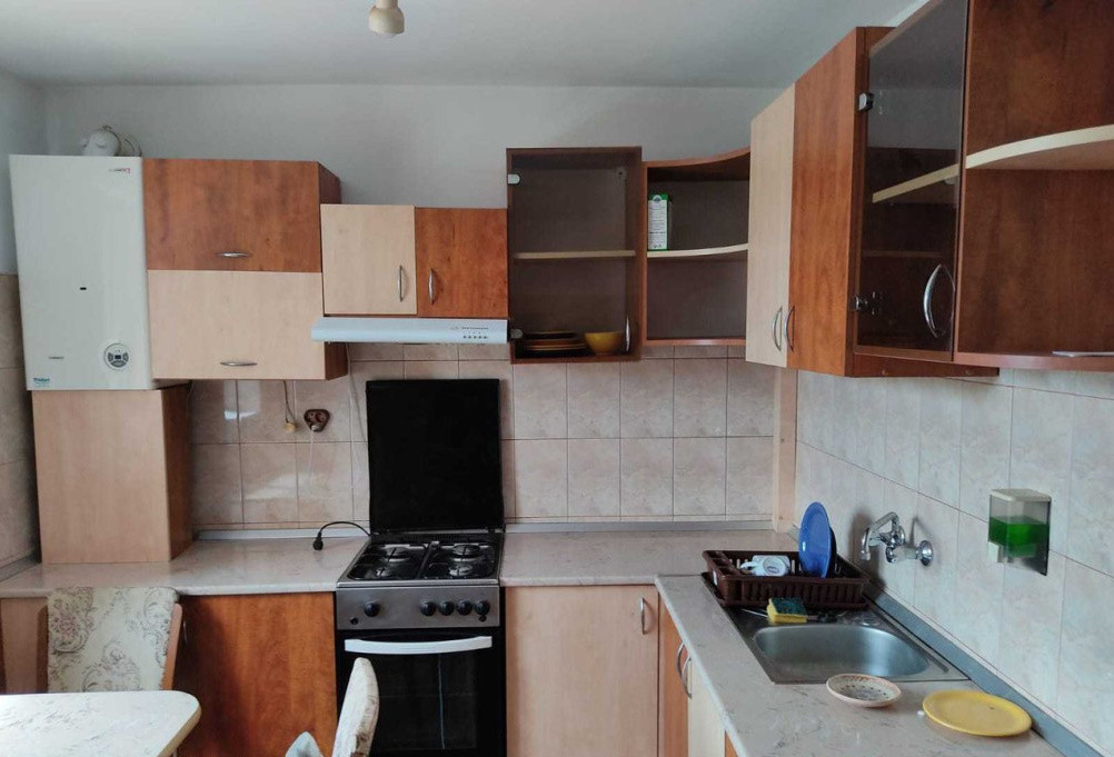 Apartament 1 camera, 42 mp, finisat, decomandat, zona strazii Arinilor