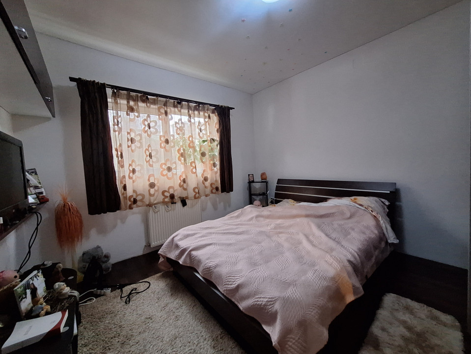 Apartament cu 3 camere, 53 mp, parcare, gradina, zona Teilor