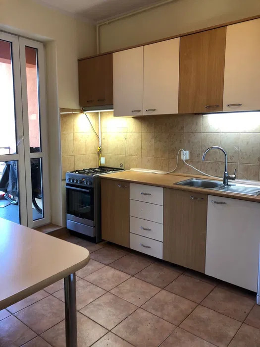 Apartament cu 2 camere decomandate si o priveliste superba pe Calea Dorobantilor