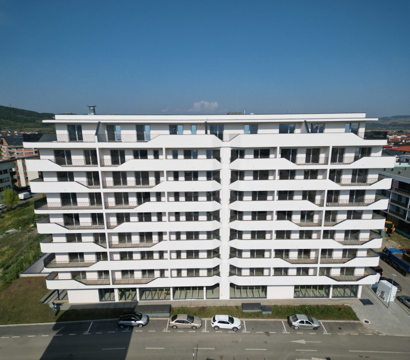 Apartament cu 3 camere 55mp plus 25mp terasa semifinisat Eroilor 