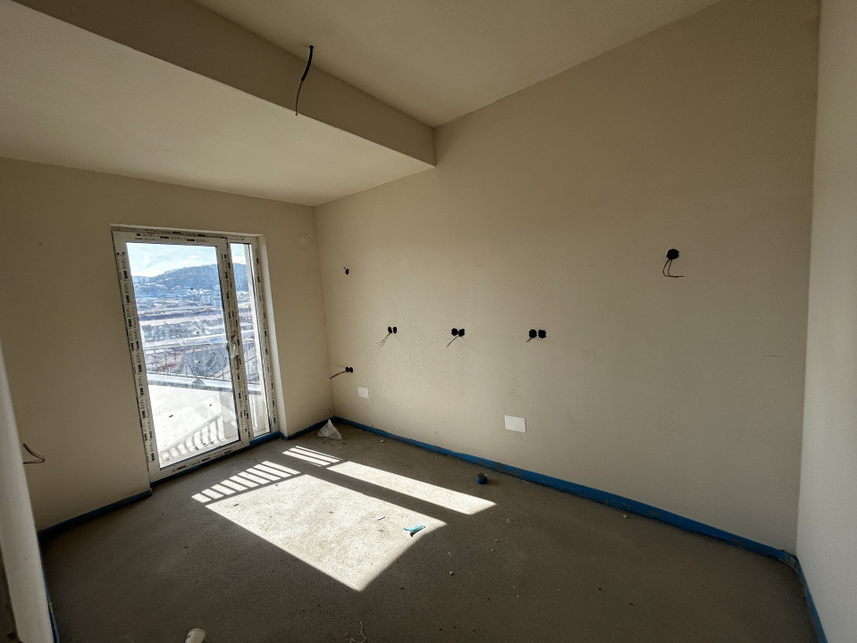 Apartament cu 3 camere 55mp plus 25mp terasa finisat Eroilor 