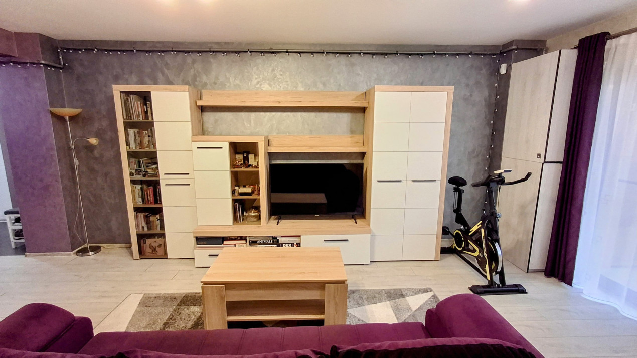 Apartament cu 2 camere, 62 mp, balcon, zona Stejarului
