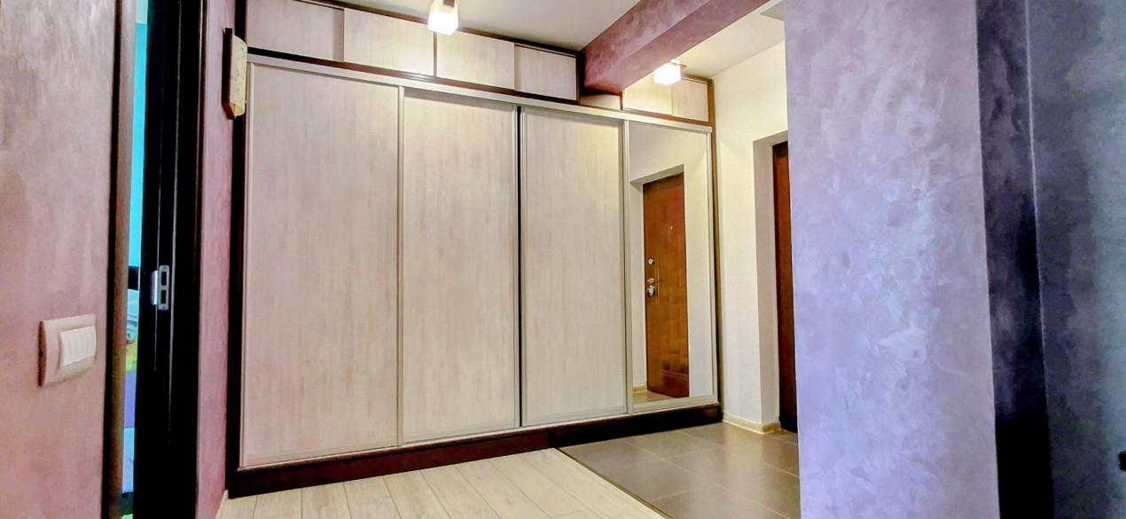 Apartament cu 2 camere, 62 mp, balcon, zona Stejarului