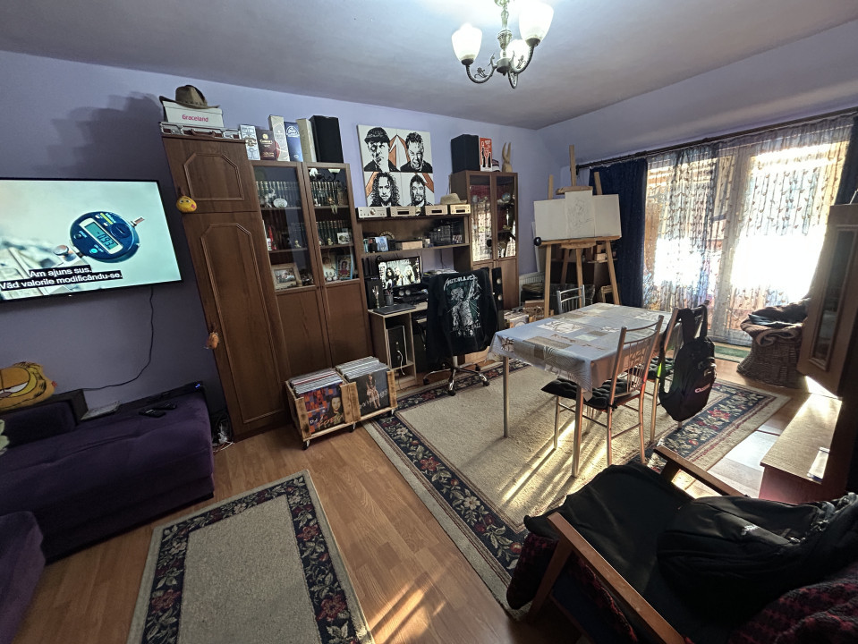 Apartament 2 camere, decomandat ,56 mp , zona Porii 