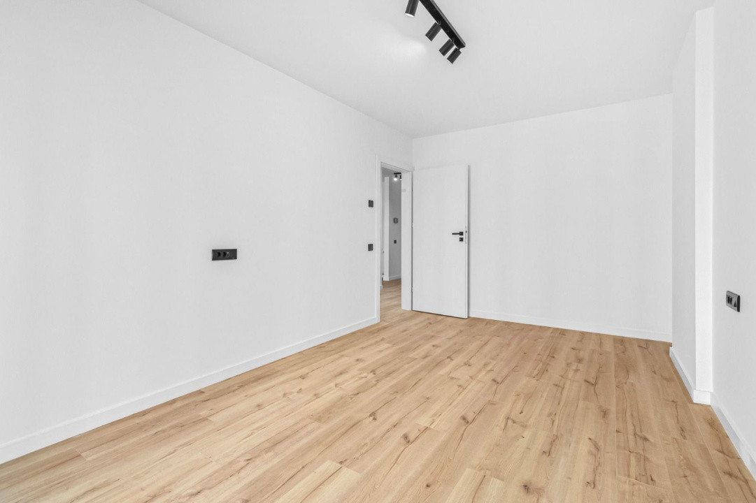 Apartament cu 2 camere, 58 mp+13 terasa, finisat,etaj intermediar, Zona Fabricii