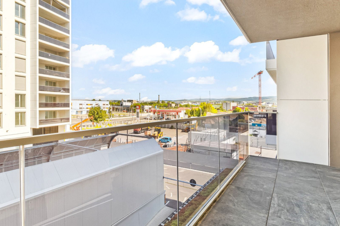 Apartament cu 2 camere, 58 mp+13 terasa, finisat,etaj intermediar, Zona Fabricii