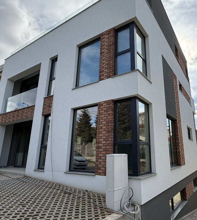 Spatiu de servicii 221mp in Zorilor, zona strazii Lunii