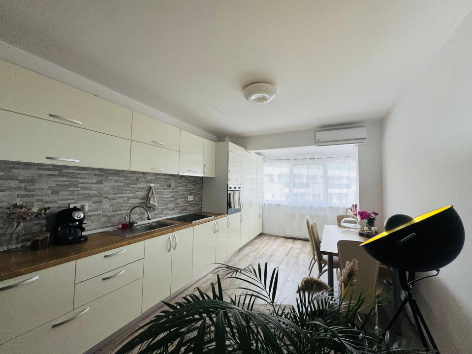 Apartament cu 3 camere, 67 mp, zona Florilor