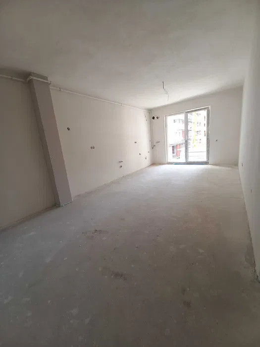 Apartament cu 2 camere, 47 mp, parcare, zona Eroilor