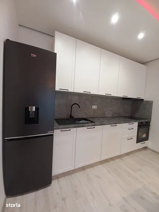 Apartament la cheie cu 2 camere, 47 mp, balcon, zona Eroilor