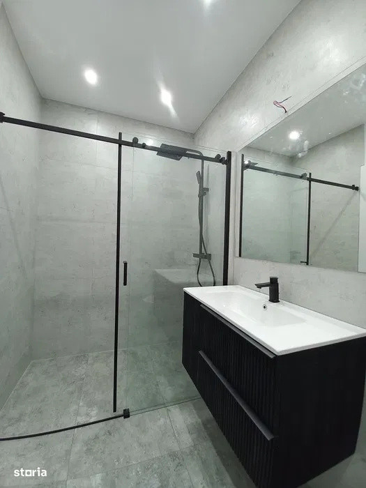 Apartament la cheie cu 2 camere, 47 mp, balcon, zona Eroilor