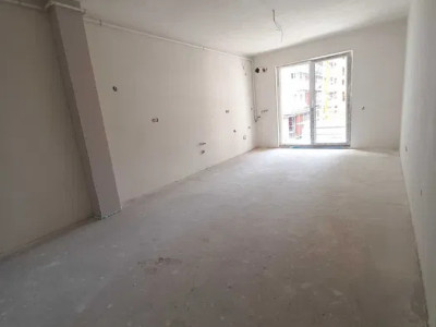 Apartament cu 2 camere, 47 mp, parcare, zona Eroilor