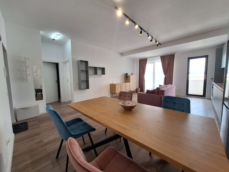 Apartament cu 2 camere, 56 mp, parcare, zona Eroilor