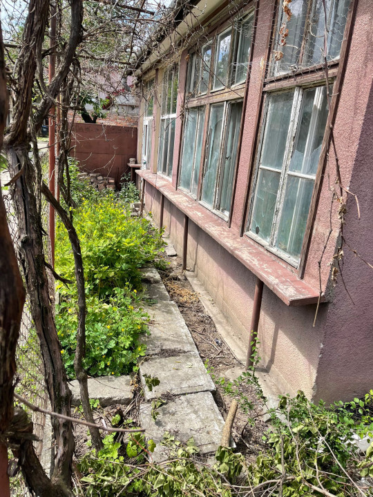 Vanzare Casa si teren zona centrala 