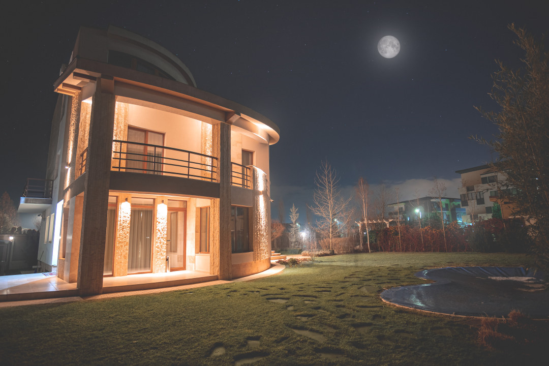 Casa individuala de vanzare , 264 mp utili + Teren de 1.700 mp ,Floresti