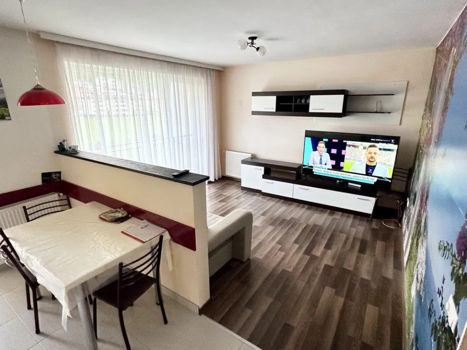 Apartament de 2 camere, 52 mp, 2 balcoane, parcare, zona Porii