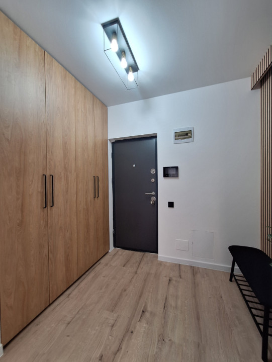 Apartament cu 2 camere, 53 mp, balcon, zona Teilor