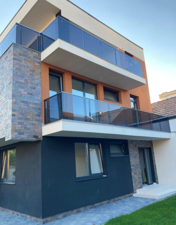 Casa 6 camere, 212 mp utili, 300 mp teren, finisata, zona Take Ionescu 