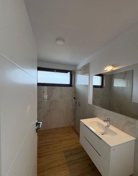 Casa 6 camere, 212 mp utili, 300 mp teren, finisata, zona Take Ionescu 