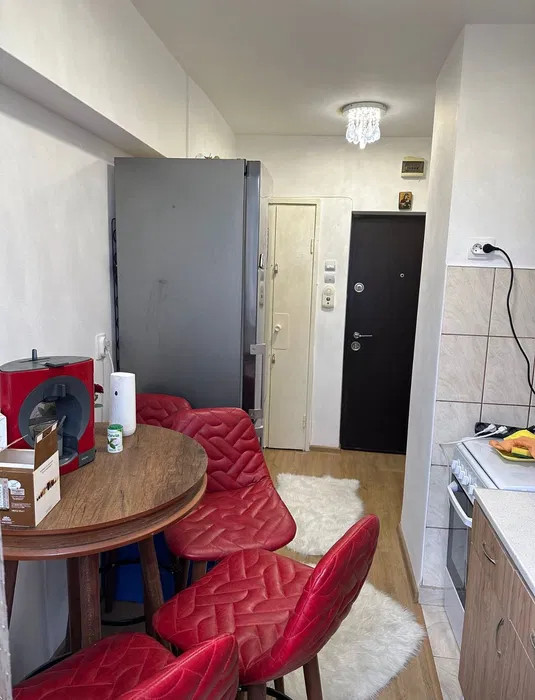 Apartament cu 2 camere la etaj intermediar, in zona Complexului Mercur 