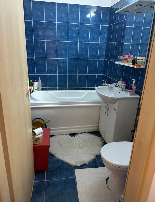 Apartament cu 2 camere la etaj intermediar, in zona Complexului Mercur 