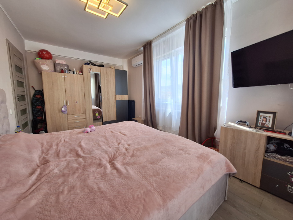 Apartament cu 2 camere, 52 mp, balcon, zona Cetatii