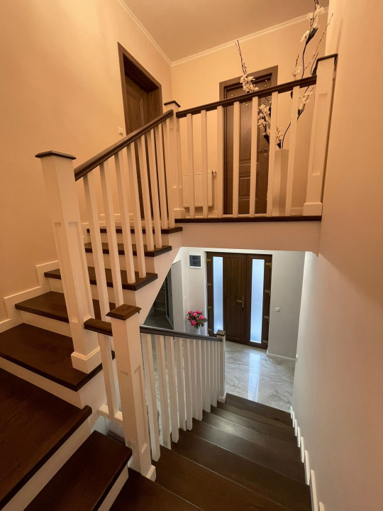 Duplex cu 4 camere, 3 bai, 3 parcari, ultrafinisat, zona Parcul Poligon