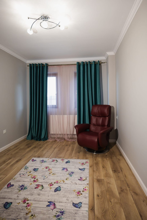 Duplex cu 4 camere, 3 bai, 3 parcari, ultrafinisat, zona Parcul Poligon